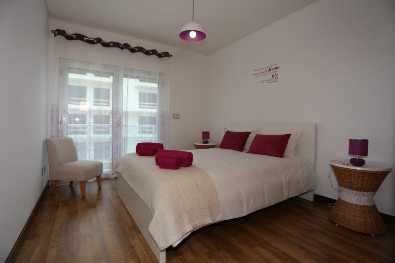 Surf And Stones Apartment Peniche Exteriör bild