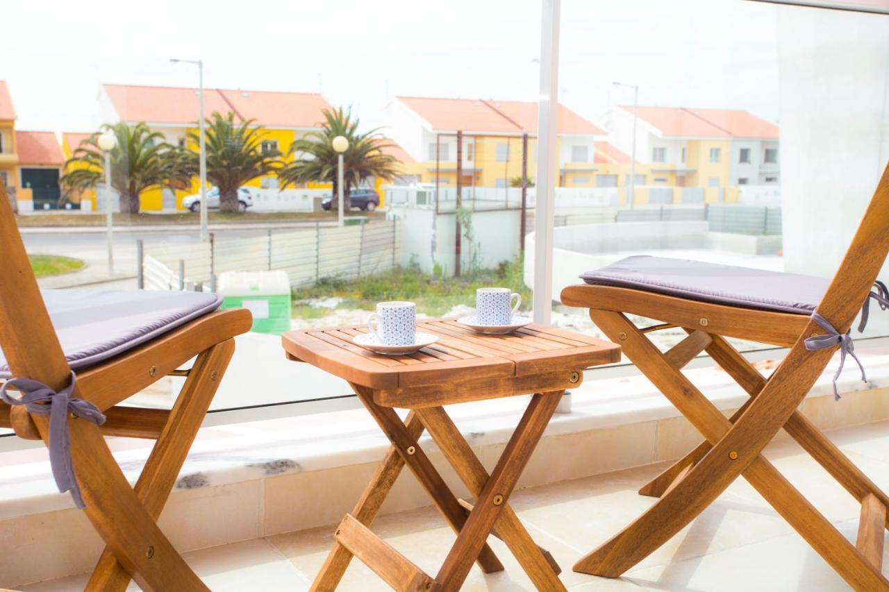 Surf And Stones Apartment Peniche Exteriör bild