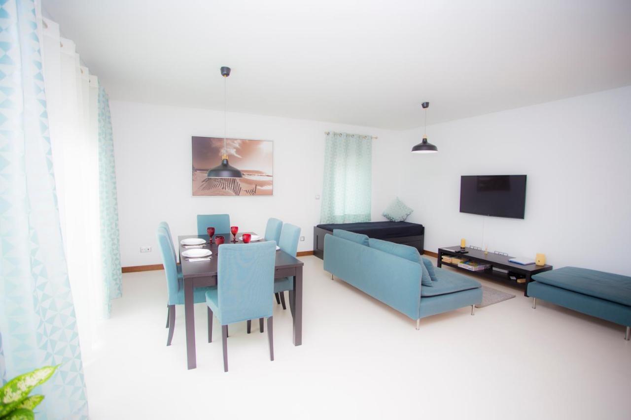 Surf And Stones Apartment Peniche Exteriör bild
