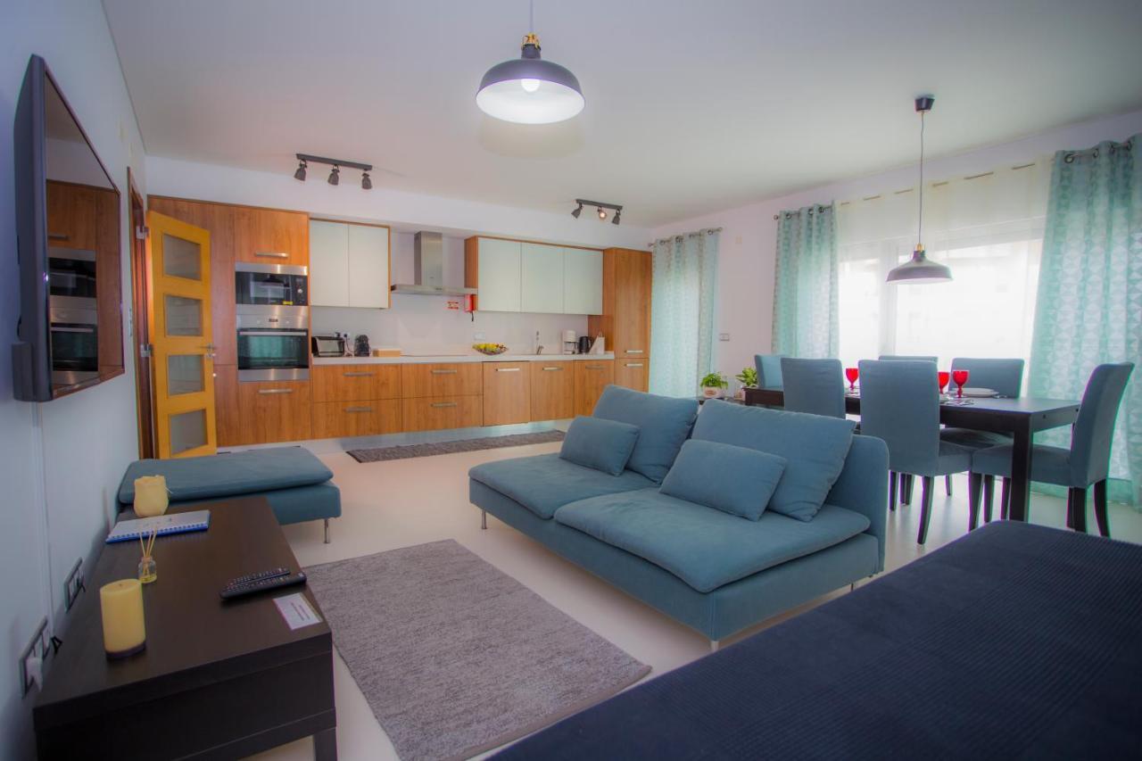 Surf And Stones Apartment Peniche Exteriör bild